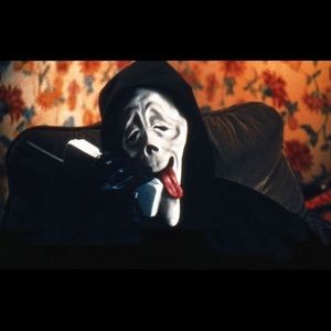 Meet your Posher, Anaiza